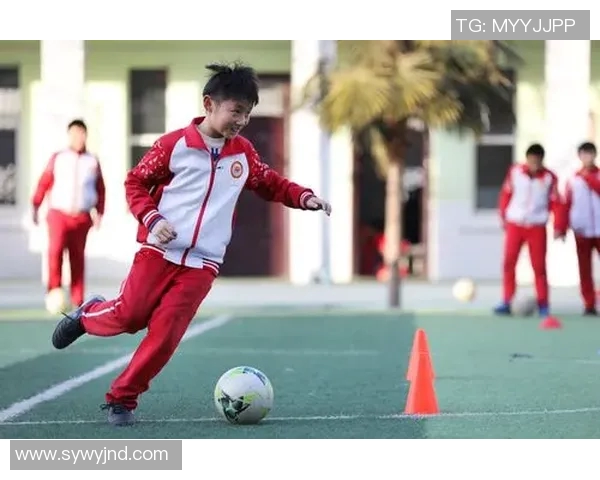足球明星魅力四射精彩瞬间尽在此图集带你领略绿茵场上的传奇风采 足球明星魅力四射精彩瞬间尽在此图集带你领略绿茵场上的传奇风采
