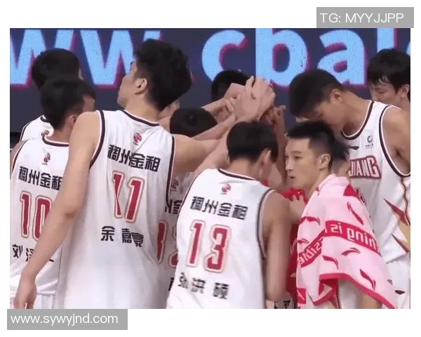 重庆羽毛球队在世锦赛积分榜上以58分稳居第一名展现强劲实力